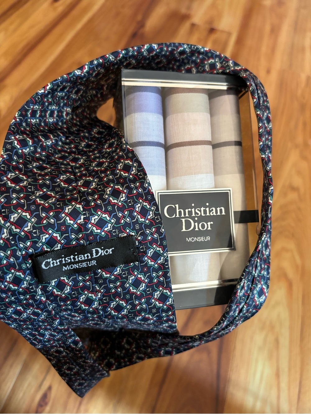 Dior Men's Patterned Tie with Handkerchief Set